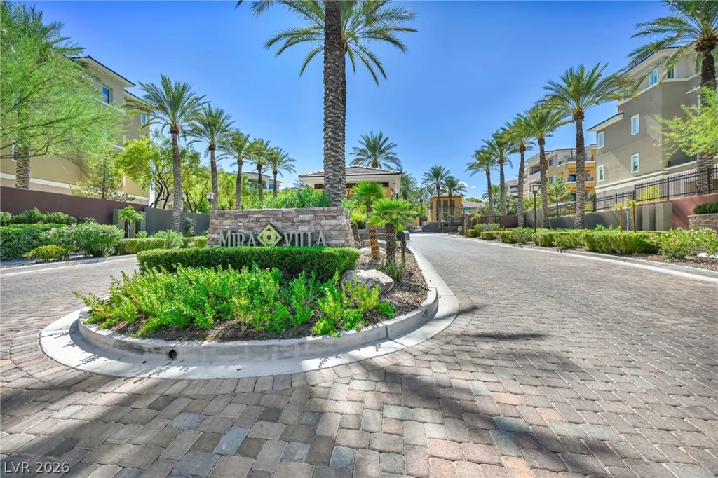 9125 Las Manaitas, Las Vegas, NV 89144