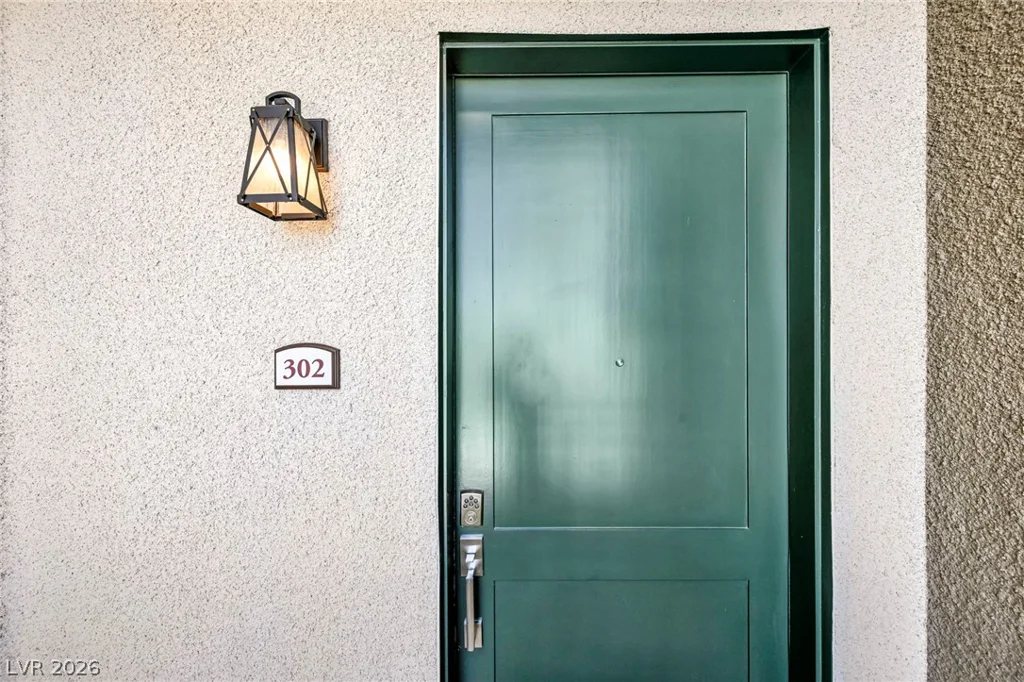 9125 Las Manaitas, Las Vegas, NV 89144