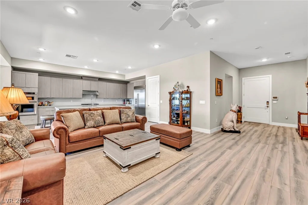 9125 Las Manaitas, Las Vegas, NV 89144