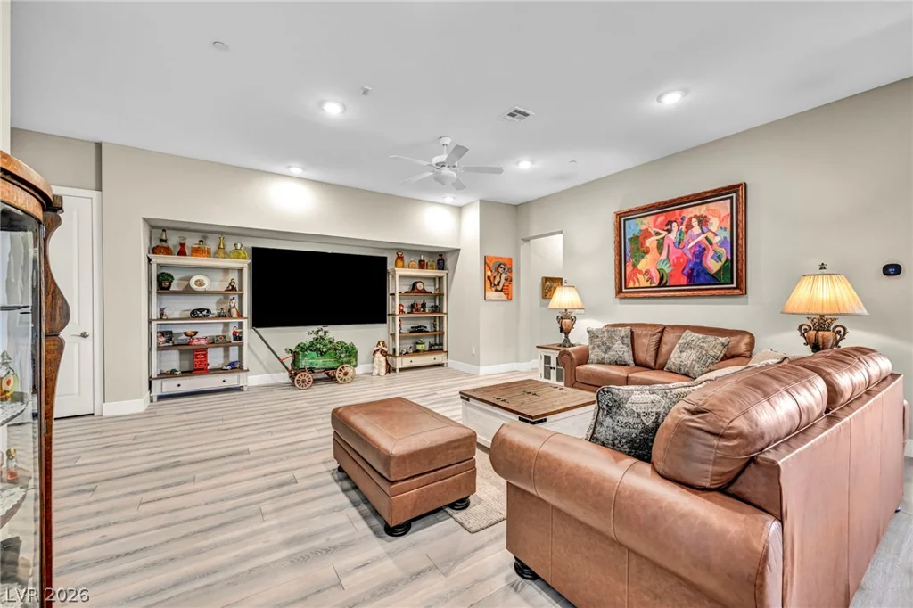 9125 Las Manaitas, Las Vegas, NV 89144