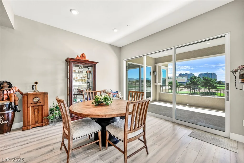 9125 Las Manaitas, Las Vegas, NV 89144