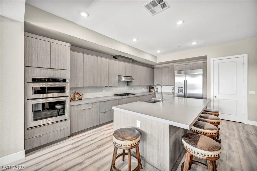 9125 Las Manaitas, Las Vegas, NV 89144