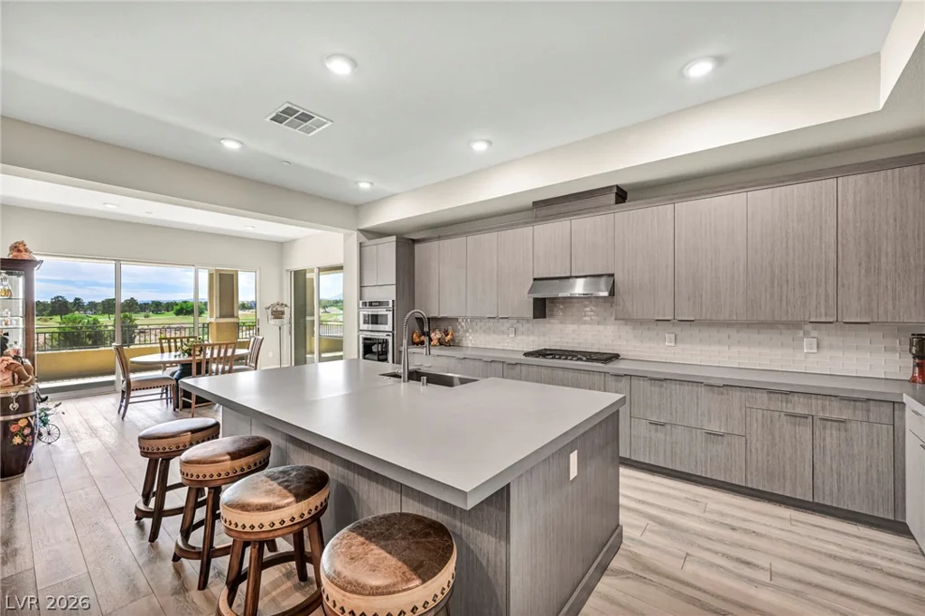9125 Las Manaitas, Las Vegas, NV 89144