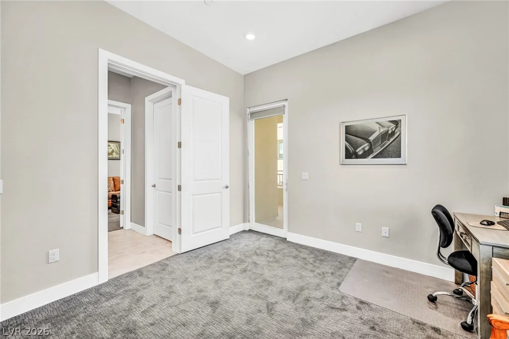 9125 Las Manaitas, Las Vegas, NV 89144