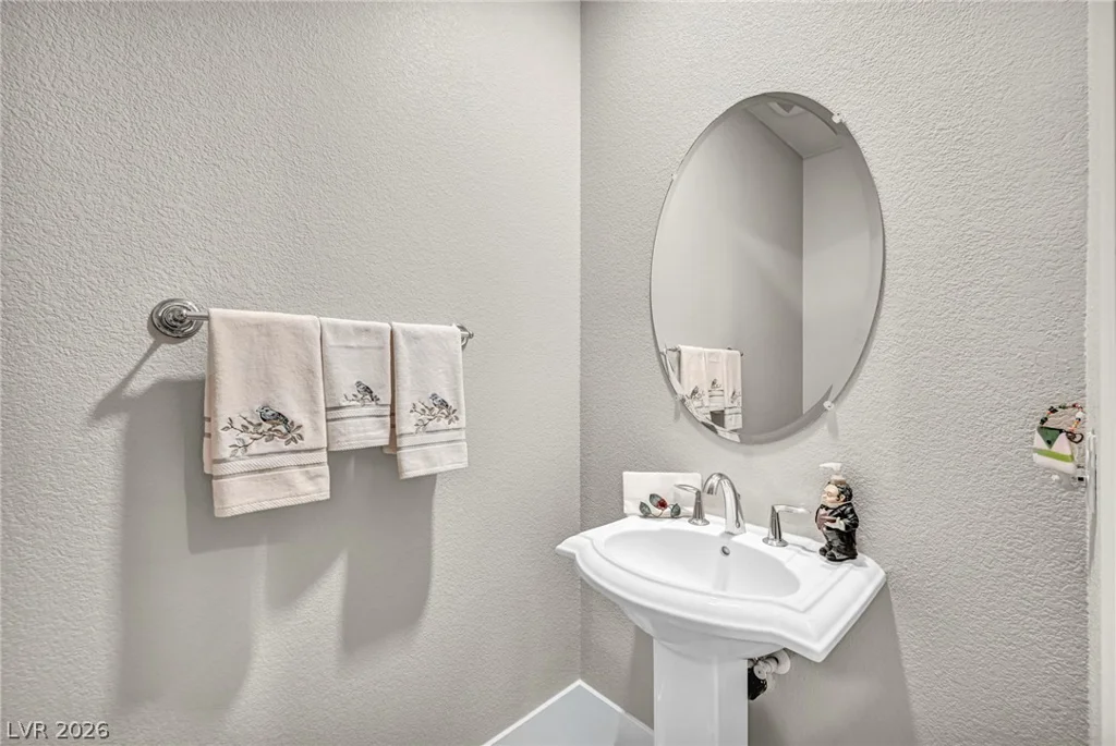 9125 Las Manaitas, Las Vegas, NV 89144