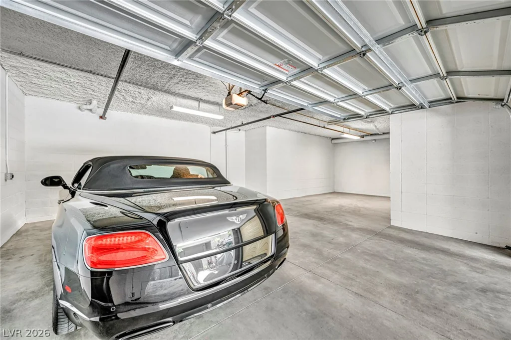 9125 Las Manaitas, Las Vegas, NV 89144