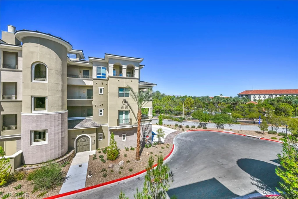 9125 Las Manaitas, Las Vegas, NV 89144