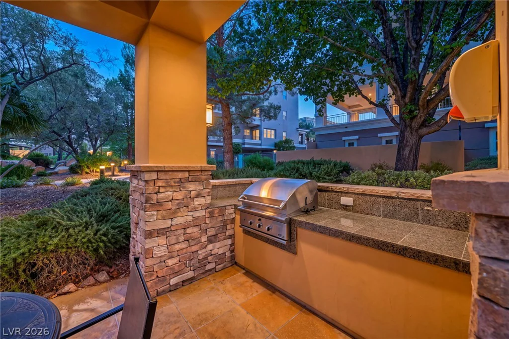 9125 Las Manaitas, Las Vegas, NV 89144