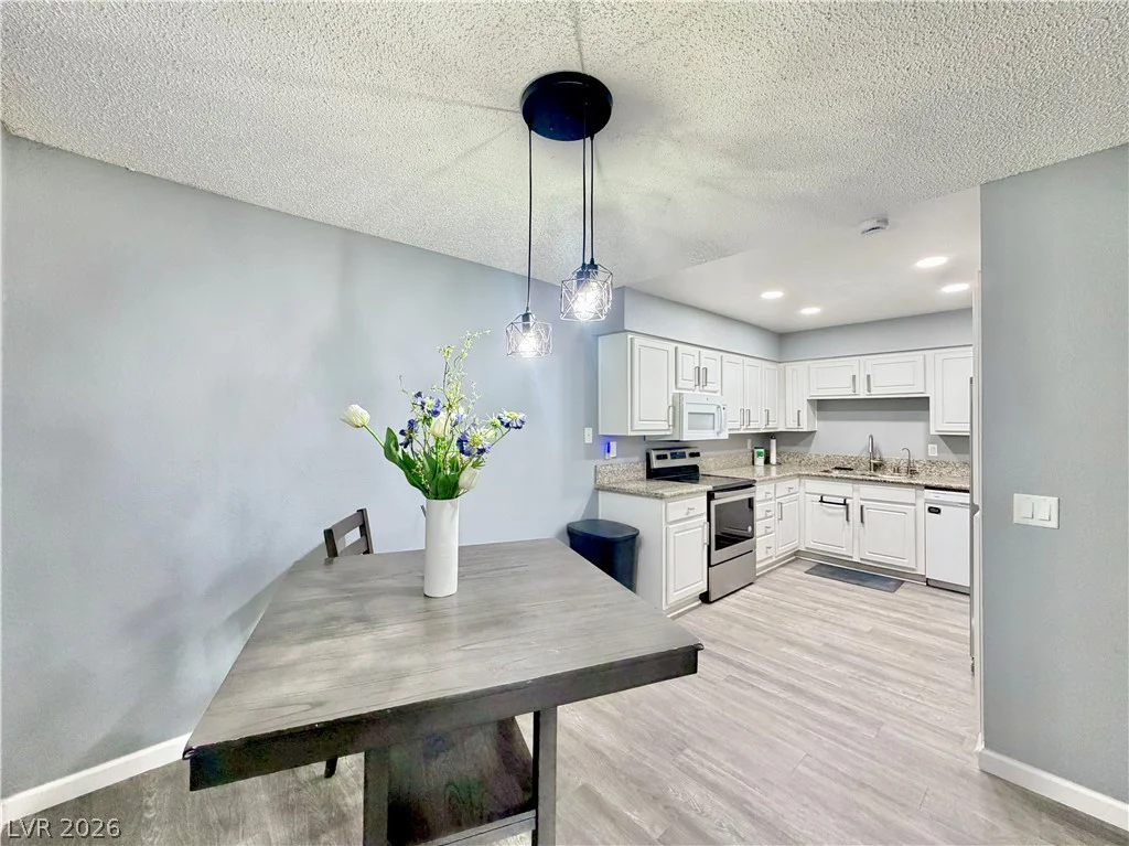 3151 Soaring Gulls, Las Vegas, NV 89128