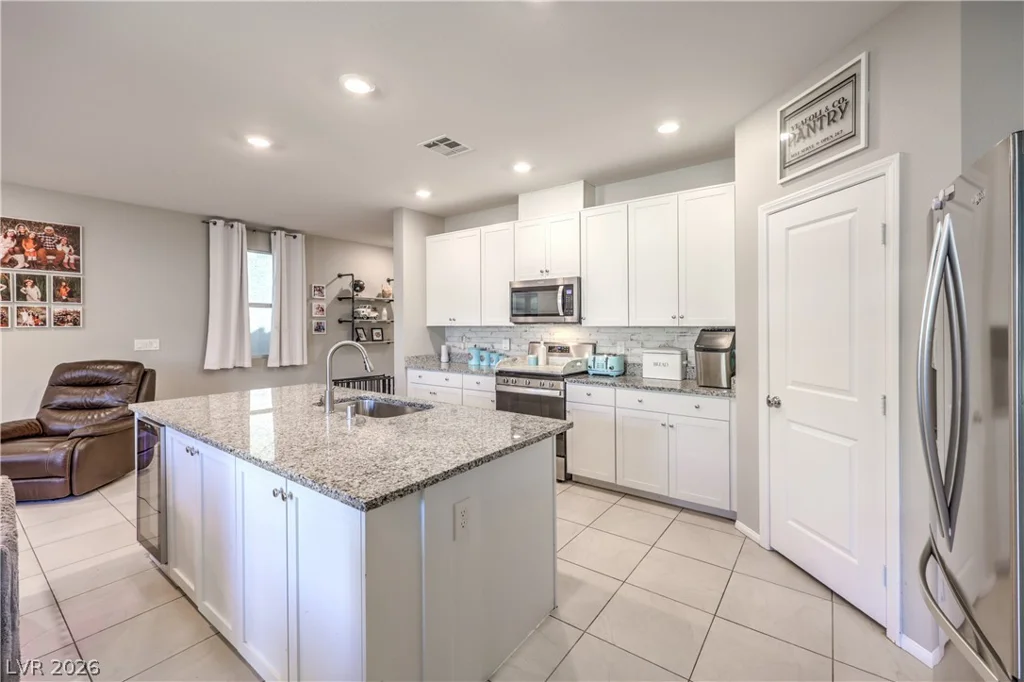 5551 Jinan, Las Vegas, NV 89148