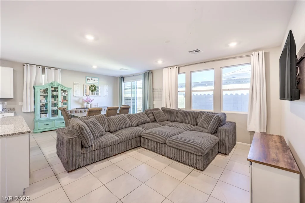 5551 Jinan, Las Vegas, NV 89148