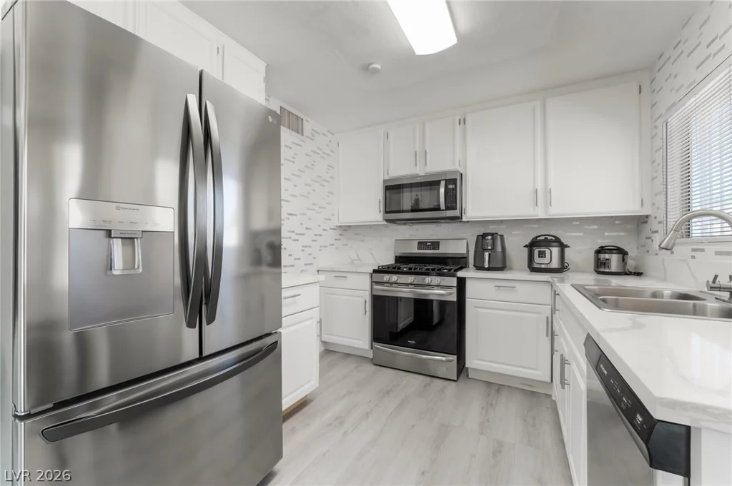 7373 Newcrest, Las Vegas, NV 89147