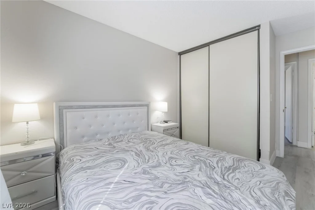 7373 Newcrest, Las Vegas, NV 89147