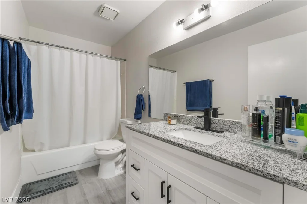 7373 Newcrest, Las Vegas, NV 89147