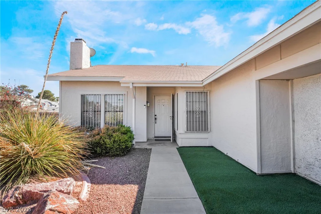 7373 Newcrest, Las Vegas, NV 89147
