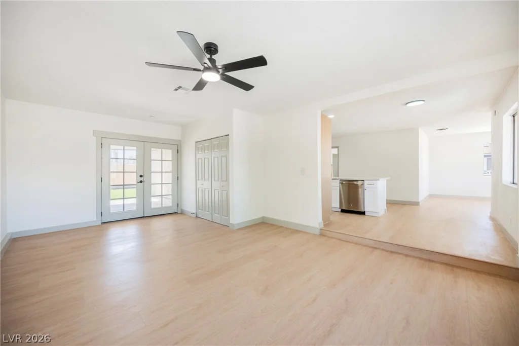 5637 Tunis, Las Vegas, NV 89122
