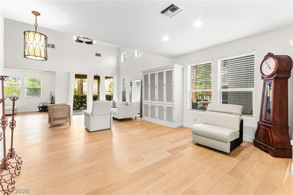 1920 Summer Palm, Las Vegas, NV 89134