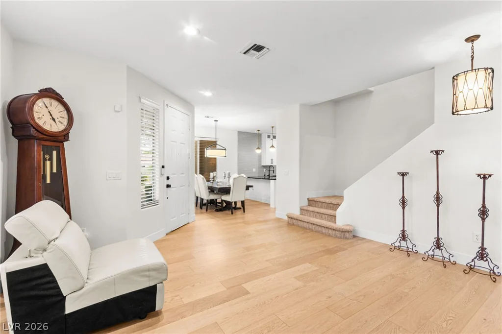 1920 Summer Palm, Las Vegas, NV 89134