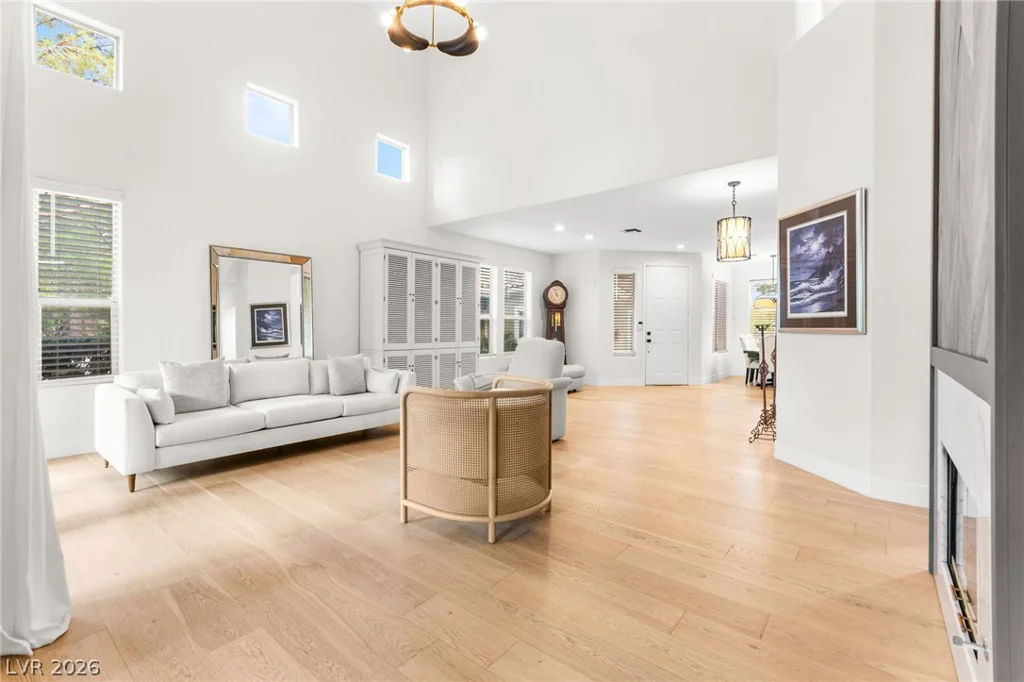 1920 Summer Palm, Las Vegas, NV 89134