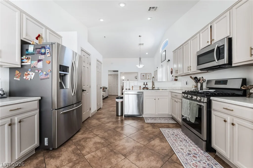 3729 Shimmering Creek, North Las Vegas, NV 89031