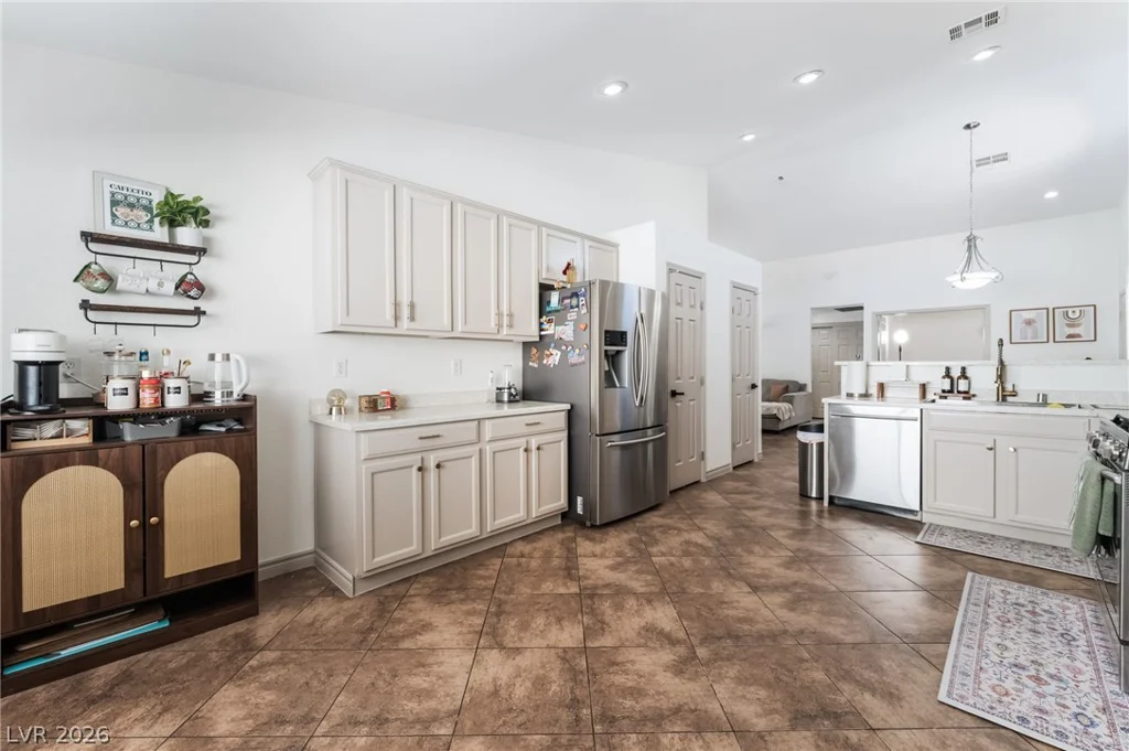 3729 Shimmering Creek, North Las Vegas, NV 89031