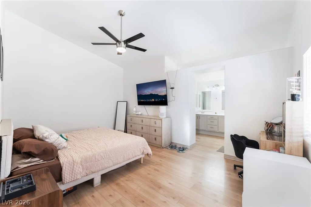 3729 Shimmering Creek, North Las Vegas, NV 89031