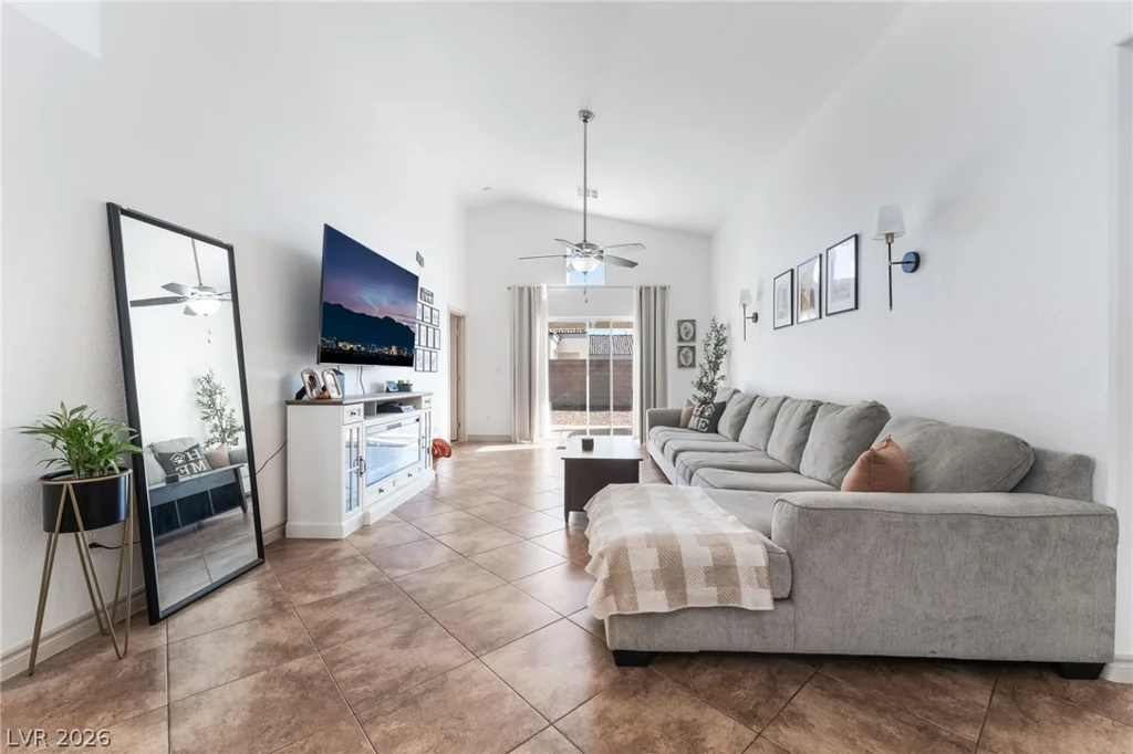 3729 Shimmering Creek, North Las Vegas, NV 89031