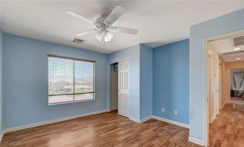 4 Goldleaf Falls, North Las Vegas, NV 89031