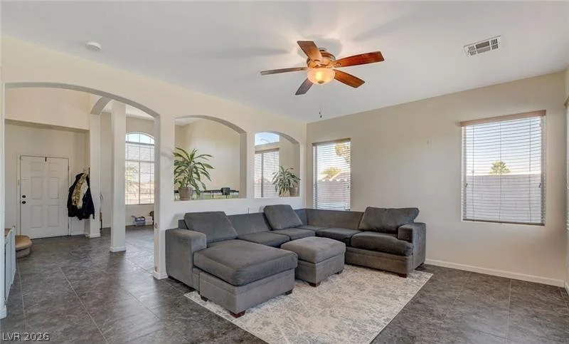 4 Goldleaf Falls, North Las Vegas, NV 89031