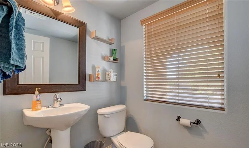 4 Goldleaf Falls, North Las Vegas, NV 89031