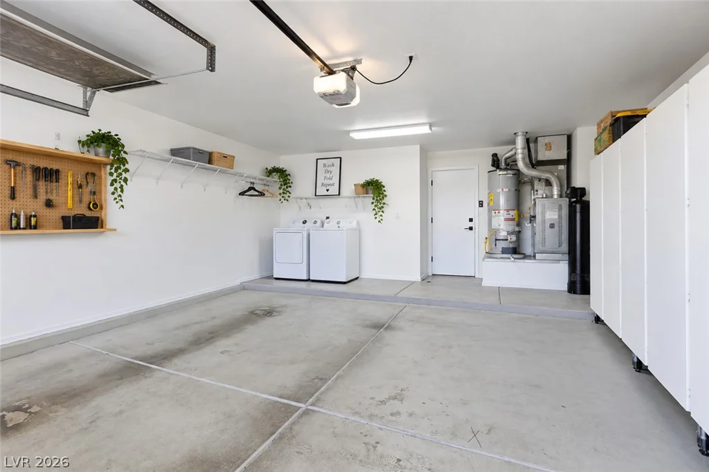 2217 Hallston, Las Vegas, NV 89134