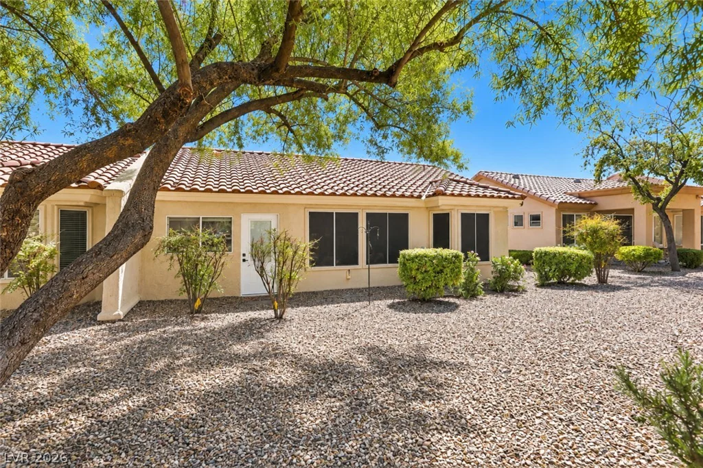 2217 Hallston, Las Vegas, NV 89134