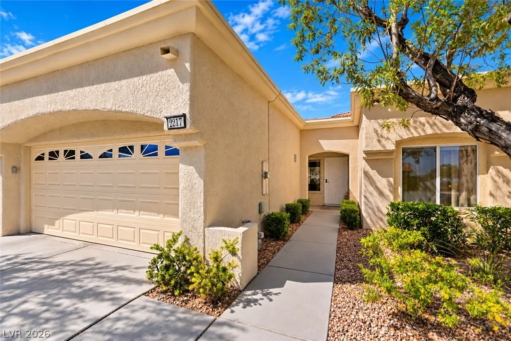 2217 Hallston, Las Vegas, NV 89134