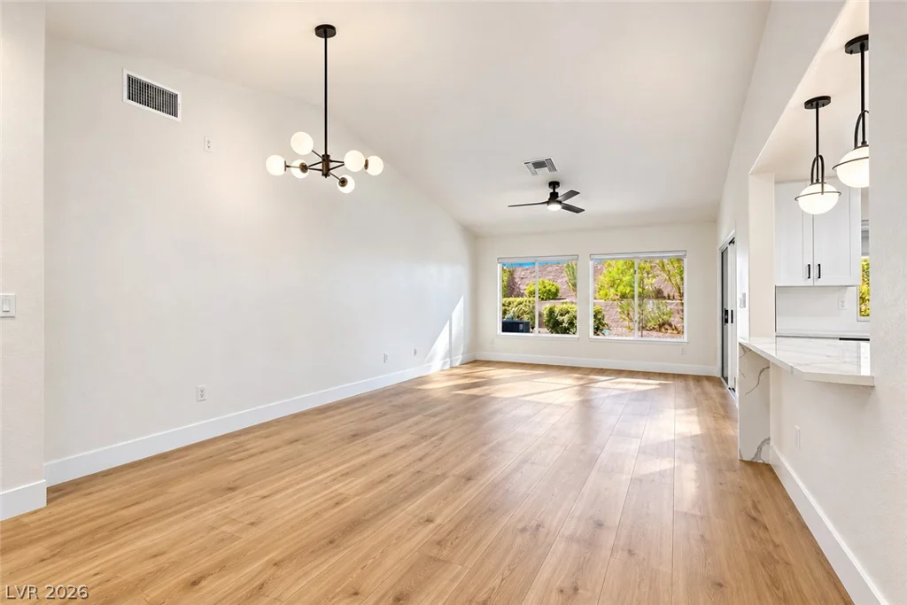 2217 Hallston, Las Vegas, NV 89134