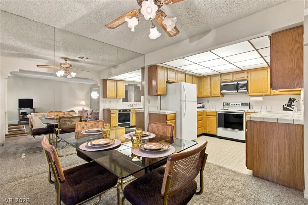1751 Reno, Las Vegas, NV 89119