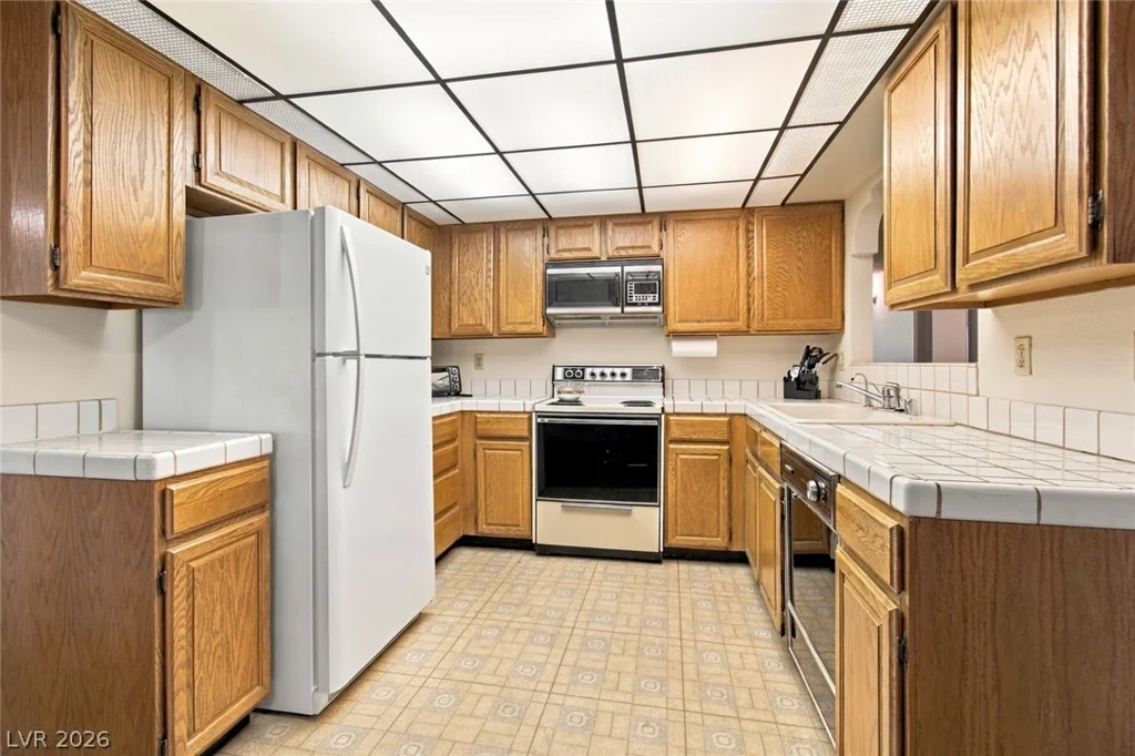 1751 Reno, Las Vegas, NV 89119