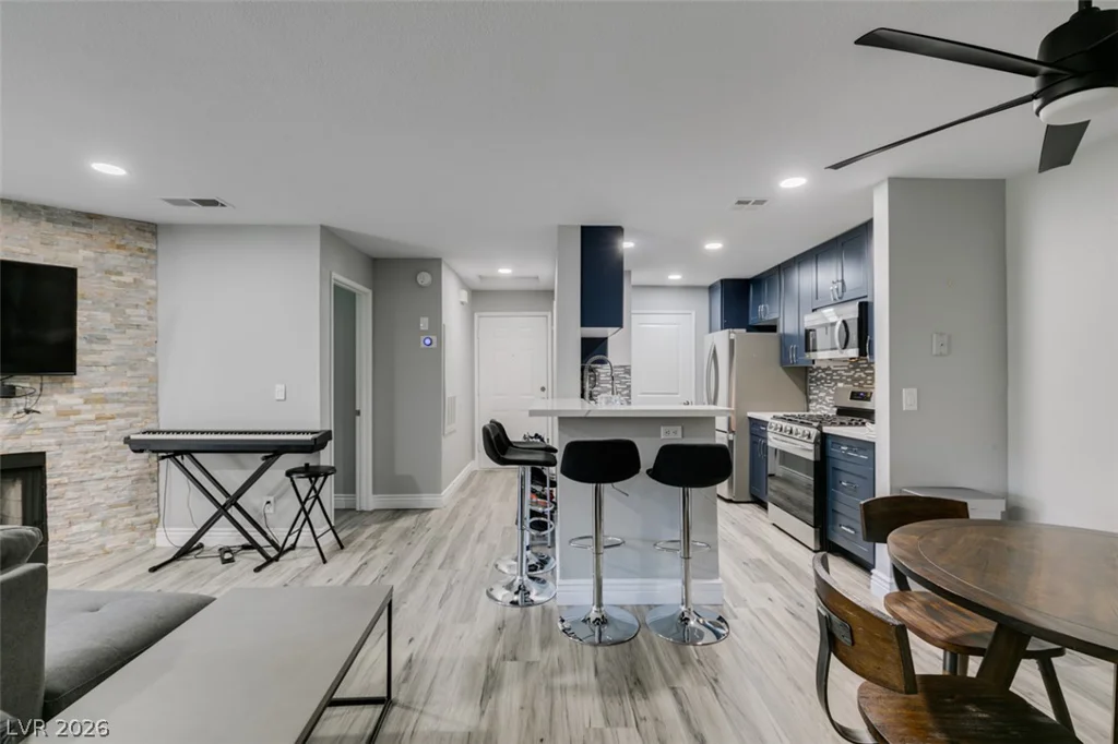 2200 Fort Apache, Las Vegas, NV 89117
