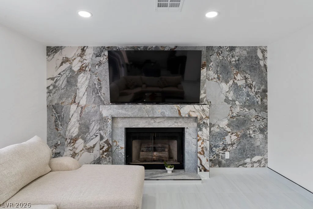 9404 Low Tide, Las Vegas, NV 89117