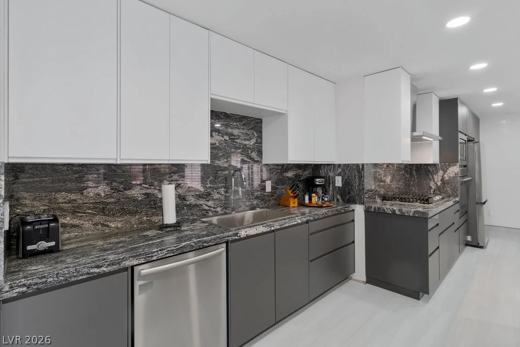 9404 Low Tide, Las Vegas, NV 89117