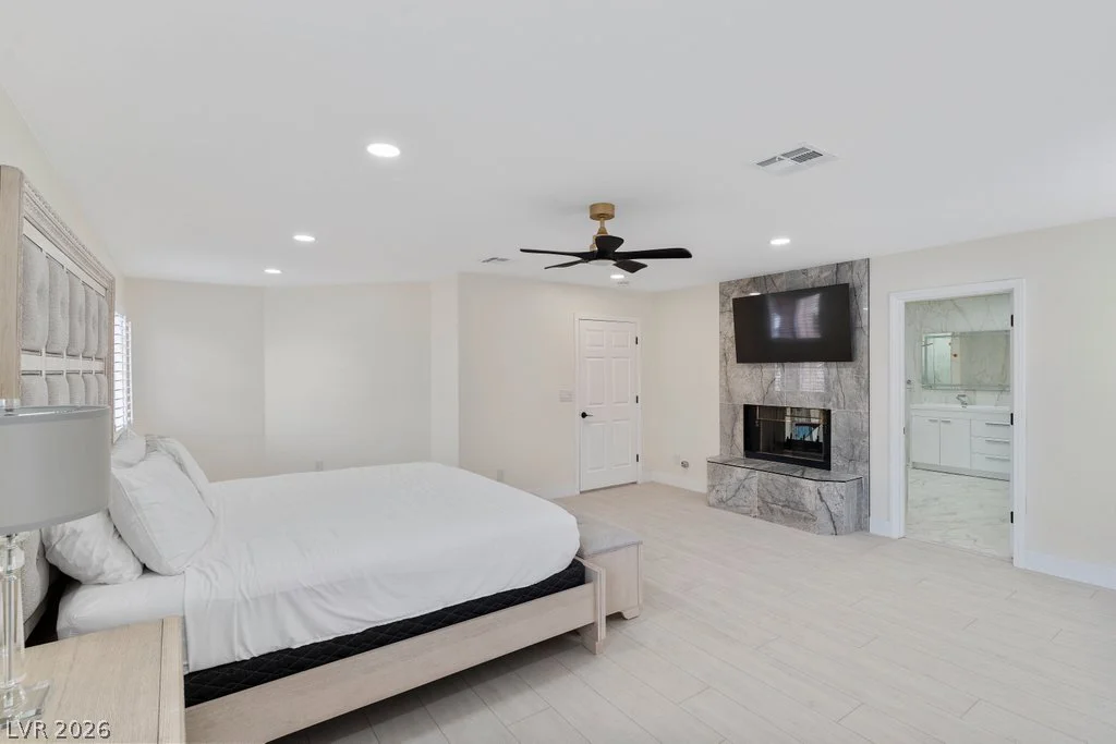 9404 Low Tide, Las Vegas, NV 89117