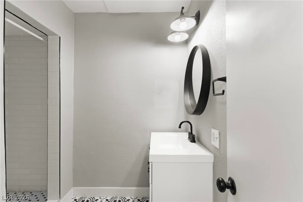 845 Kenny, Las Vegas, NV 89107