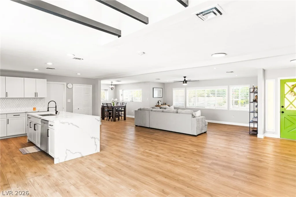 845 Kenny, Las Vegas, NV 89107