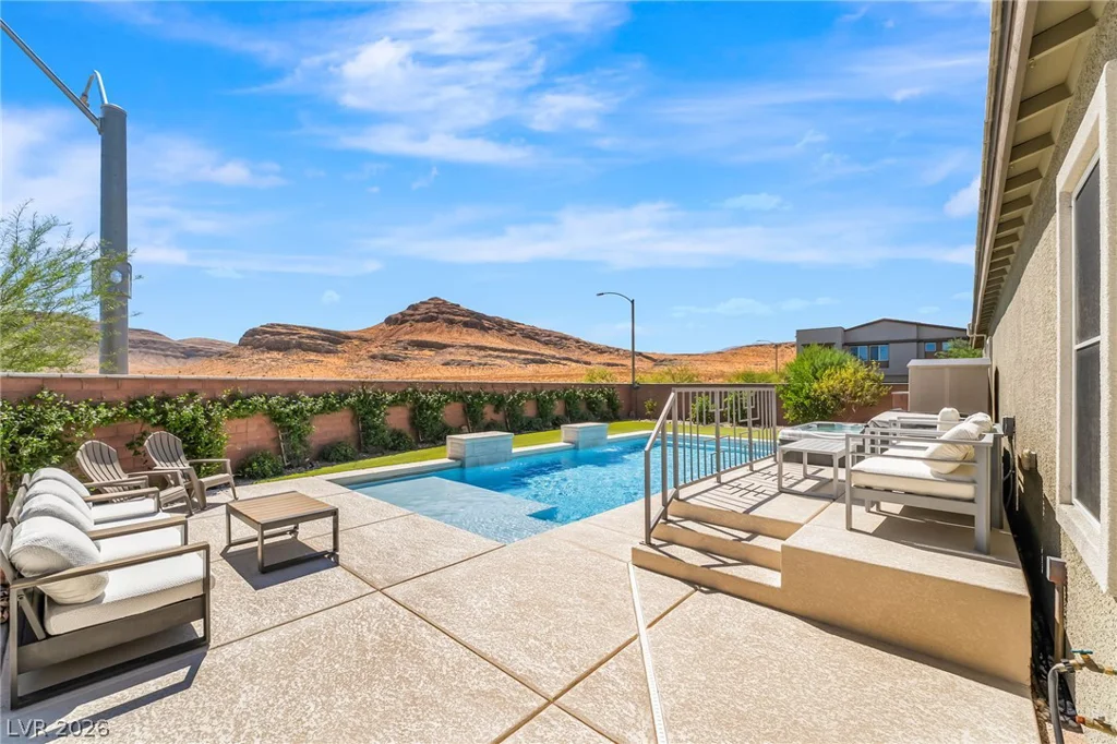 10090 Desert Azure, Las Vegas, NV 89178