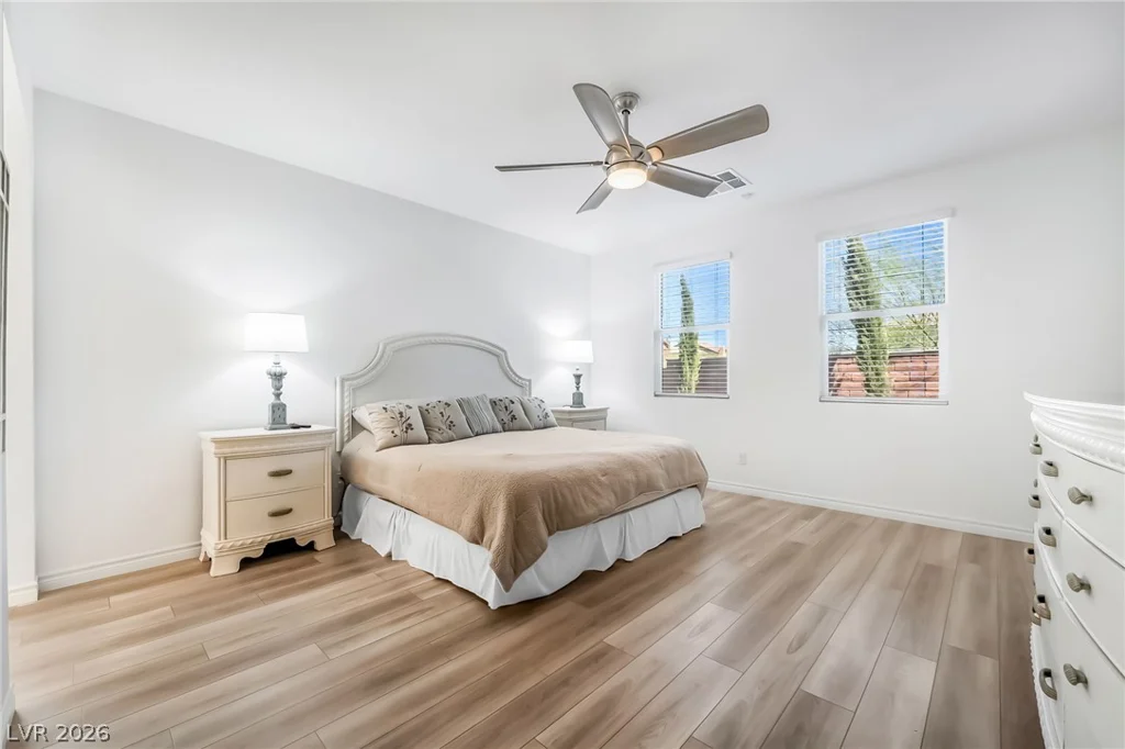 10090 Desert Azure, Las Vegas, NV 89178