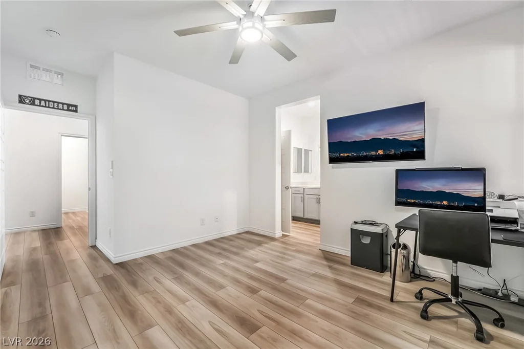 10090 Desert Azure, Las Vegas, NV 89178