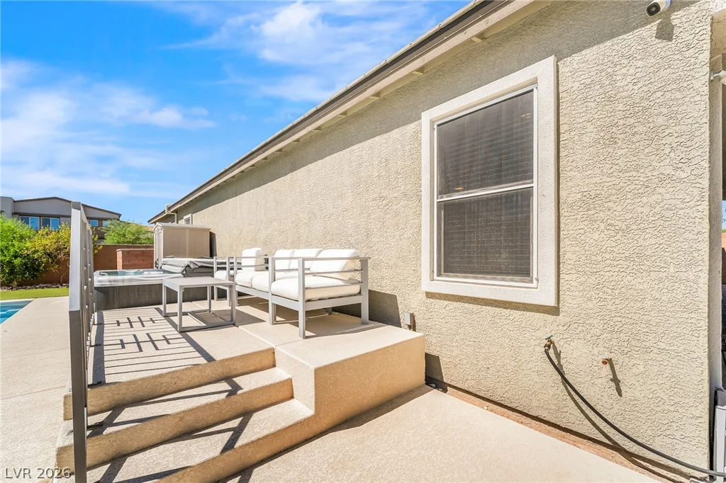 10090 Desert Azure, Las Vegas, NV 89178