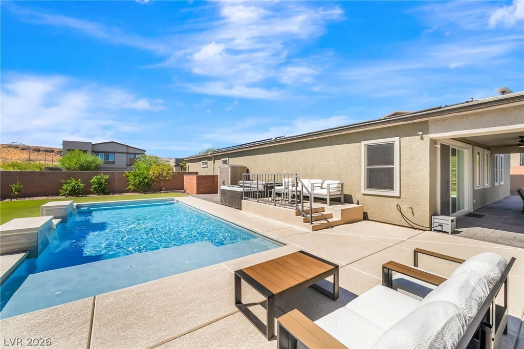10090 Desert Azure, Las Vegas, NV 89178