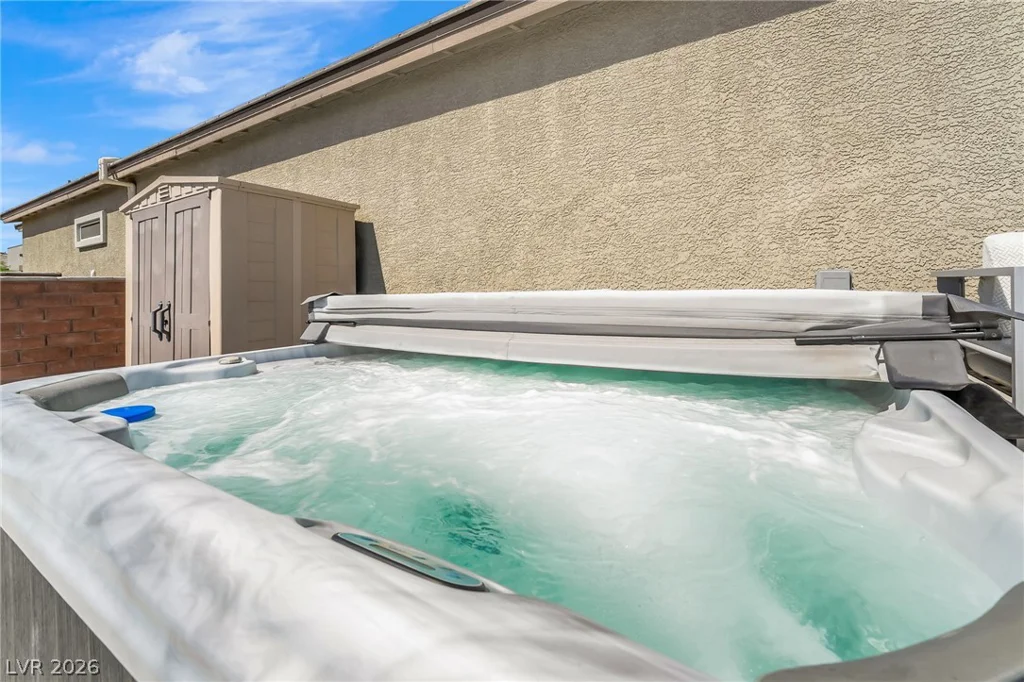 10090 Desert Azure, Las Vegas, NV 89178