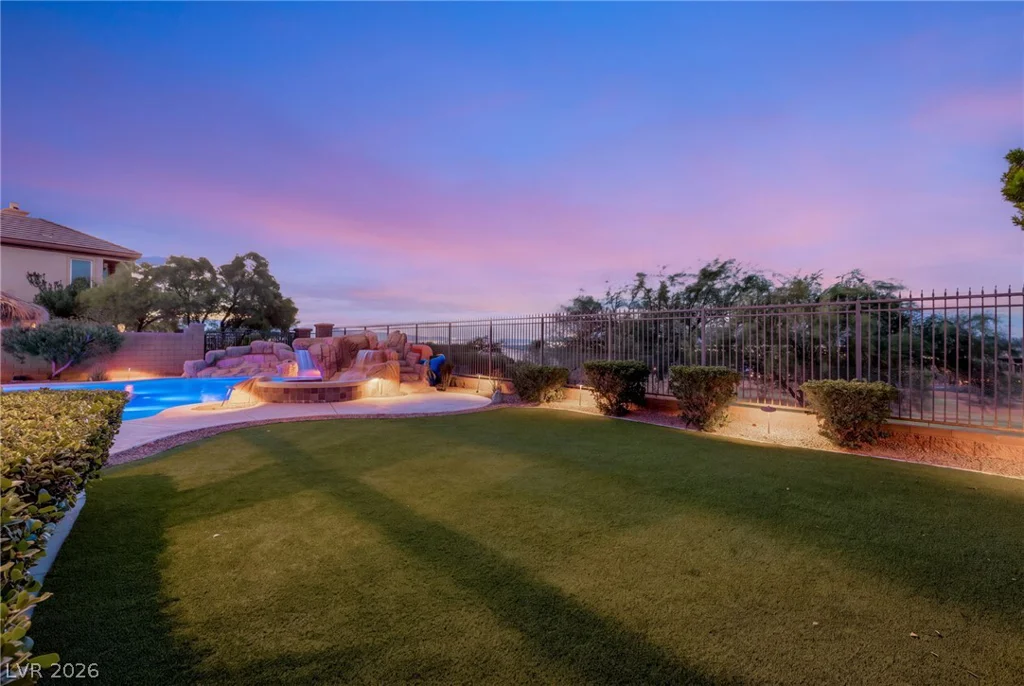 1372 Enchanted River, Henderson, NV 89012