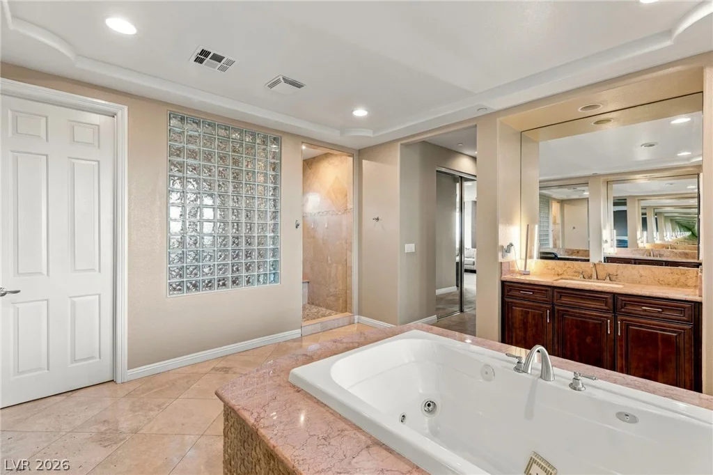 1372 Enchanted River, Henderson, NV 89012